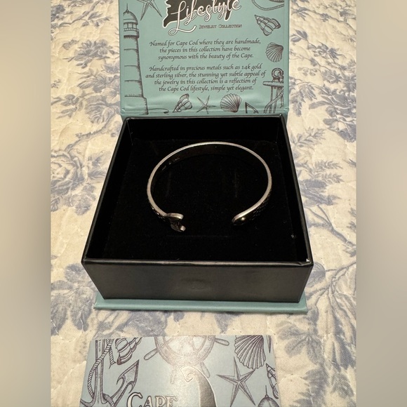 Cape Cod Fish Bracelet - Picture 6 of 9